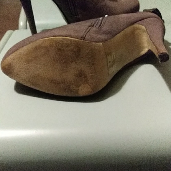 FINAL SALE JustFab Grey Booties - Picture 4 of 6